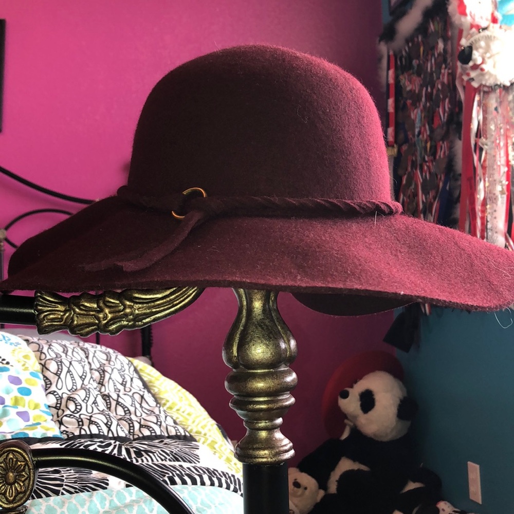 Floppy hat - Picture 3 of 3